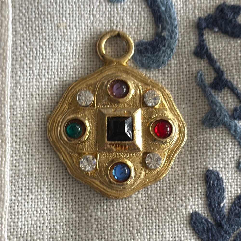 Elegant Gold Multicolor Pendant